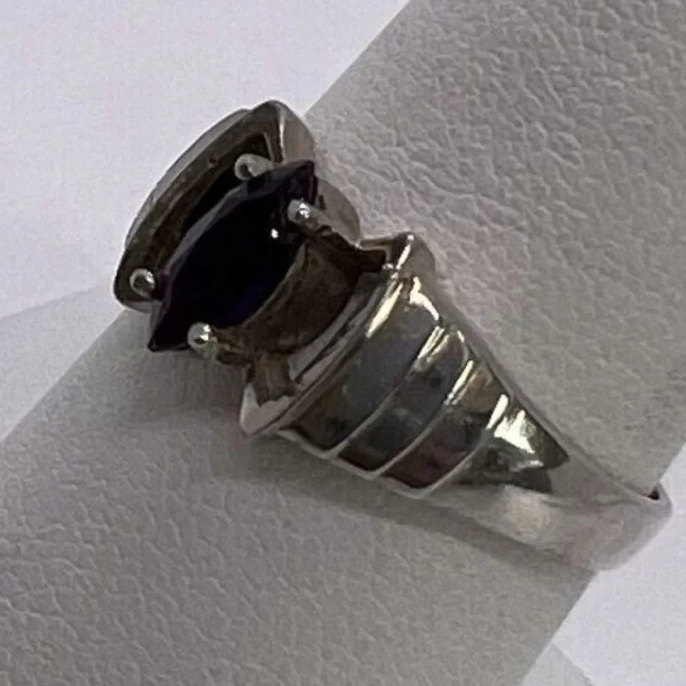 N/A silver ring